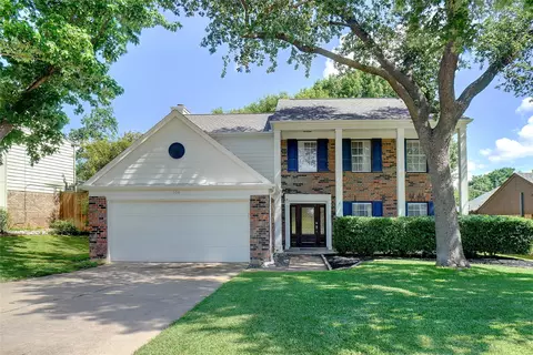 514 Chasewood Dr, Grapevine, TX 76051