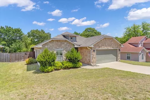1823 Woodland Park Dr, Denison, TX 75021