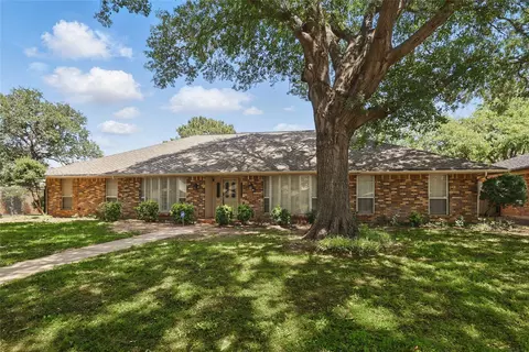 2607 Keystone Dr, Arlington, TX 76006