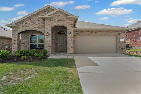 2312 Waggoner Ranch Dr, Weatherford, TX 76087