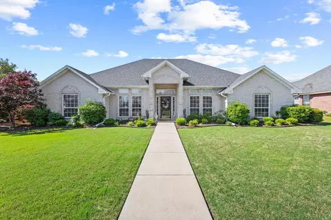 3740 Eagle Bnd, Paris, TX 75462