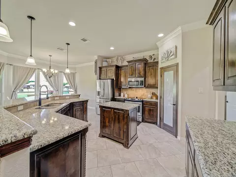 129 Spring Meadow Dr, Springtown, TX 76082 photo 9