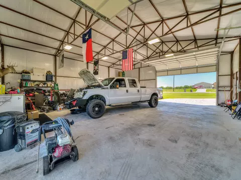 129 Spring Meadow Dr, Springtown, TX 76082 photo 3