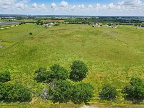 8635 Freeman Rd, Sanger, TX 76266
