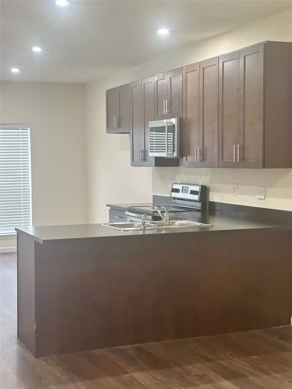 Kitchen - 12921 Abrams Rd #407, Dallas, TX 75243 photo 5 of 7