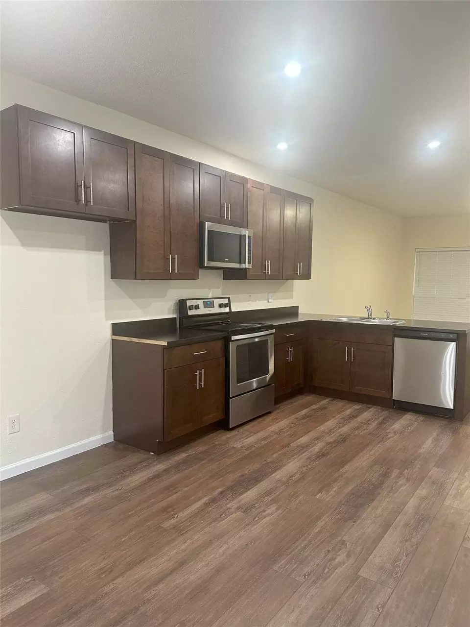 Kitchen - 12921 Abrams Rd #407, Dallas, TX 75243 photo 6 of 7