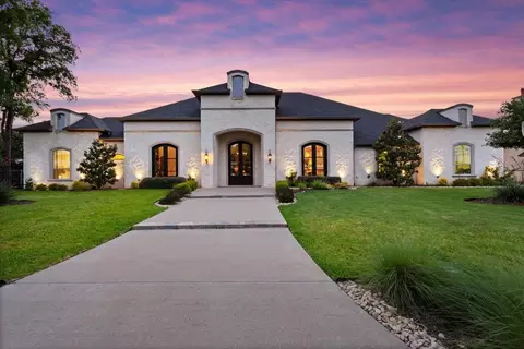 10031 Tumbling Trl, Mcgregor, TX 76657