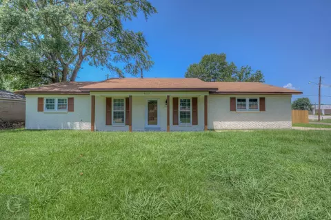 9020 Avalon Dr, Shreveport, LA 71118