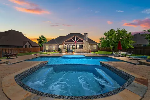1308 Whisper Willows Dr, Haslet, TX 76052