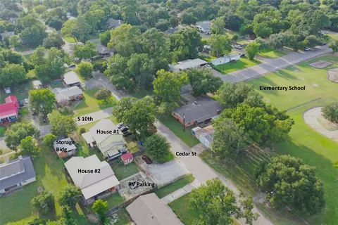 120 N 10th Ave, Teague, TX 75860