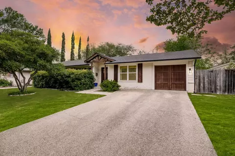 3455 Timberview Rd, Dallas, TX 75229