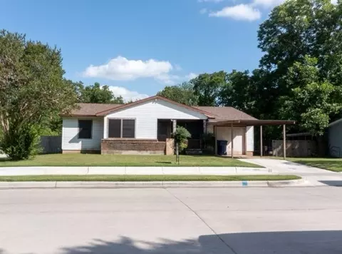 114 Wilmington Ave, Waxahachie, TX 75165