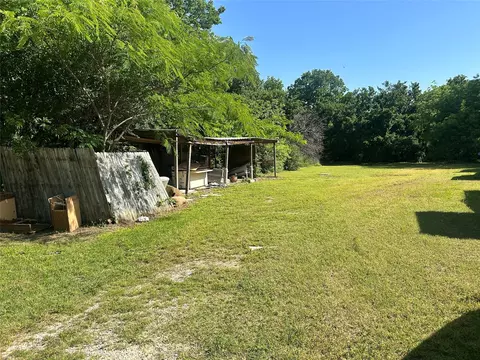 415 Elba St, Bowie, TX 76230