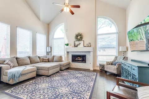 2401 Greenwich Dr, Carrollton, TX 75006