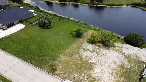 423 Golden Pond Dr, Cedar Hill, TX 75104