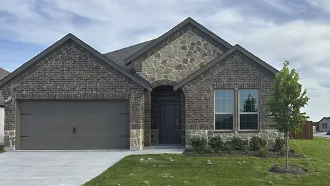 204 Beechwood Ave, Fate, TX 75189