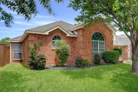 1329 Overlook Dr, Lewisville, TX 75067