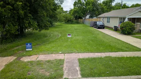 1442 E Allen Ave, Fort Worth, TX 76104