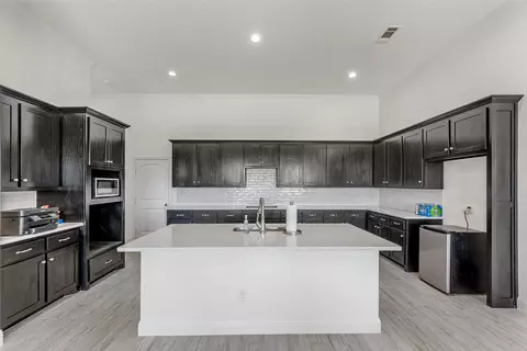 Kitchen - 18145 Osage Ln, Terrell, TX 75160 photo 2 of 5