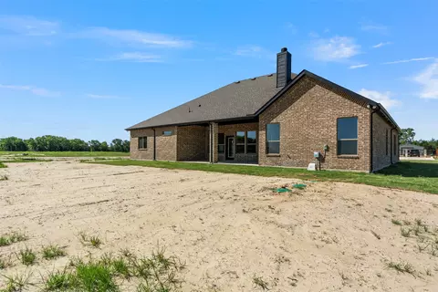 Exterior - 18145 Osage Ln, Terrell, TX 75160 photo 5 of 5