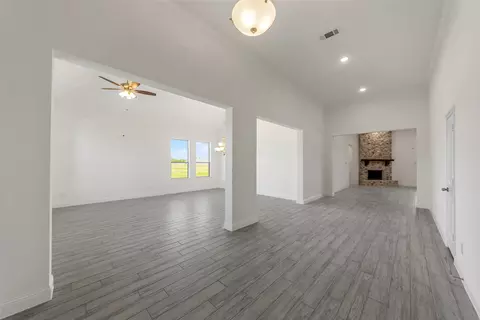 Living - 18145 Osage Ln, Terrell, TX 75160 photo 1 of 5