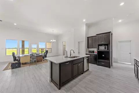 Kitchen - 18145 Osage Ln, Terrell, TX 75160 photo 4 of 5