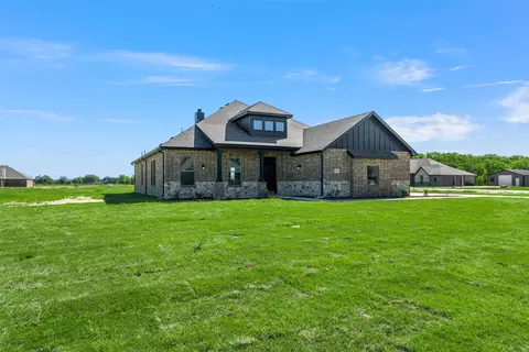 Exterior - 18145 Osage Ln, Terrell, TX 75160 photo 2 of 5