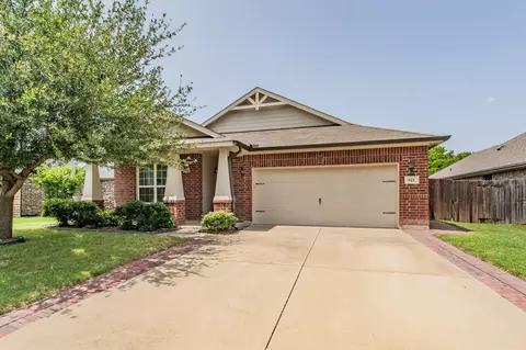 921 Penny Royal Ct, Arlington, TX 76002