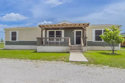 1353 Speedway Dr, Rhome, TX 76078