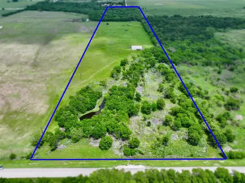 944 Fm 339, Mount Calm, TX 76673