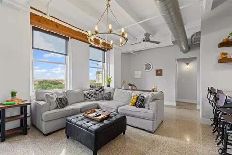 221 W Lancaster Ave #4012, Fort Worth, TX 76102