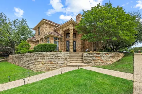 2320 Table Rock Ct, Arlington, TX 76006