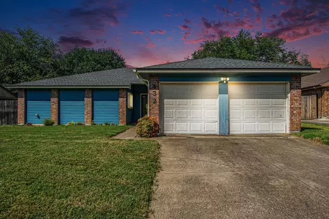 432 Little Fox Ln, Fort Worth, TX 76108