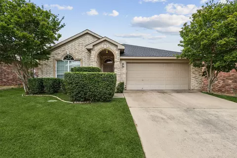 4925 Happy Trl, Fort Worth, TX 76244