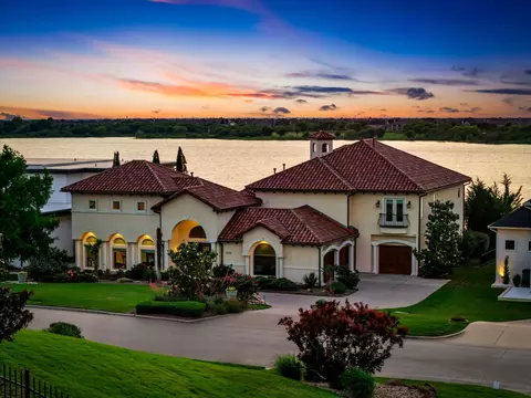 7253 Waters Edge Dr, The Colony, TX 75056
