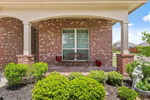5139 Crystal Lake Ave, Krum, TX 76249