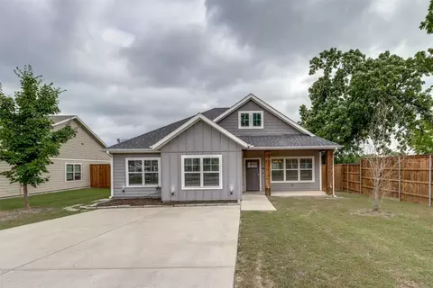 205 W Travis St, Howe, TX 75459