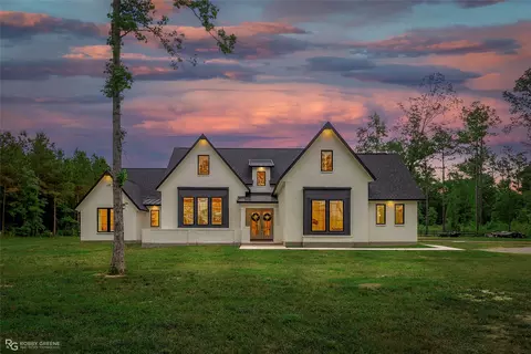 1740 Gravel Point Rd #A, Frierson, LA 71027