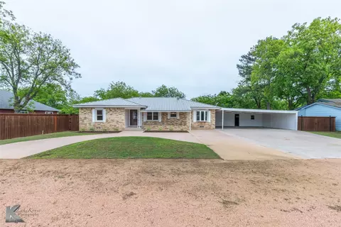 519 Reeves St, Clyde, TX 79510