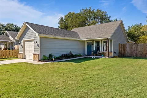 317 Chase Ave, Cleburne, TX 76031