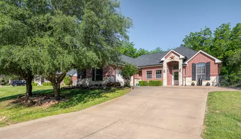 8909 Ravenswood Rd, Granbury, TX 76049