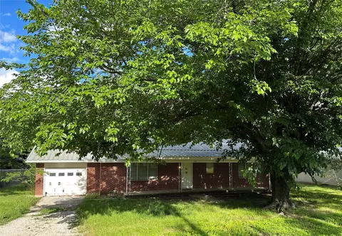 401 S Weatherford St, Chico, TX 76431