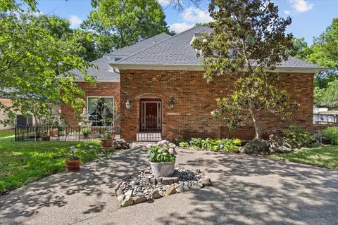 2528 Stone Creek Dr, Plano, TX 75075