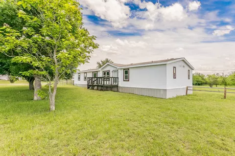 249 Private Road 4434, Rhome, TX 76078