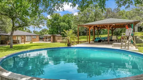1516 Scotland Ave, Azle, TX 76020