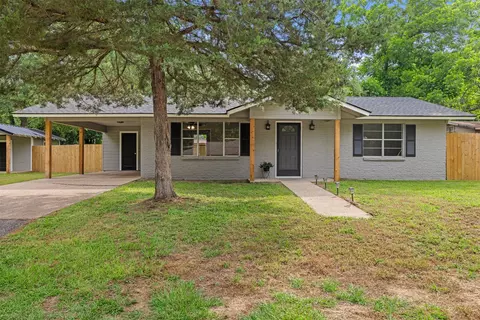 208 S Jewell, Centerville, TX 75833