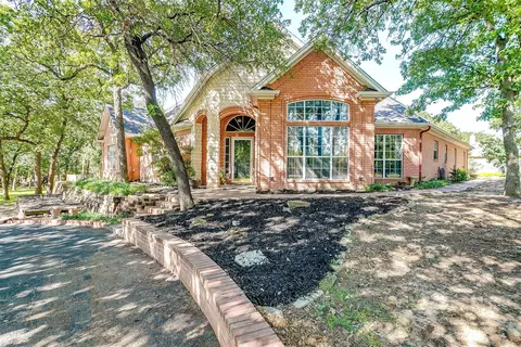 1201 W Buffalo Trl, Joshua, TX 76058