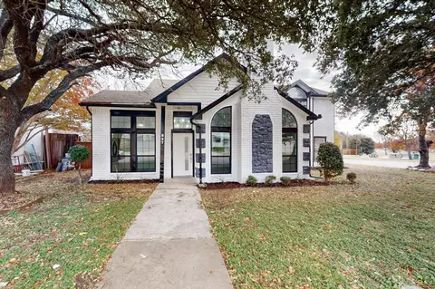 827 Astaire Ave, Duncanville, TX 75137