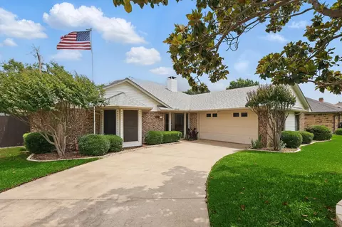 630 Park Ln, Highland Village, TX 75077