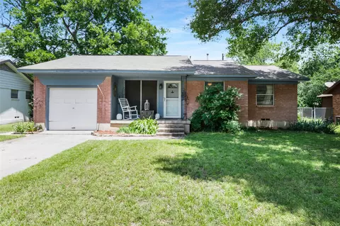913 Laguna Dr, Denton, TX 76209